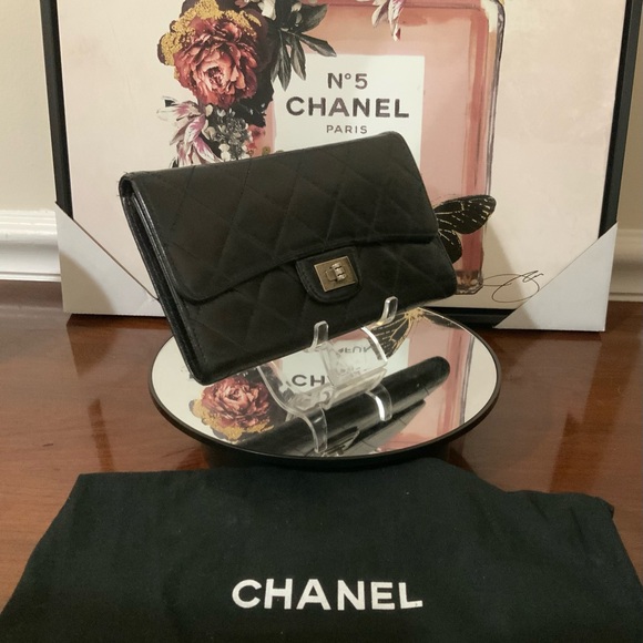 Chanel Aged 2.55 Reissue Long Flap Wallet Matelasse Aged Calfskin. EUC 🌟 - Picture 12 of 16